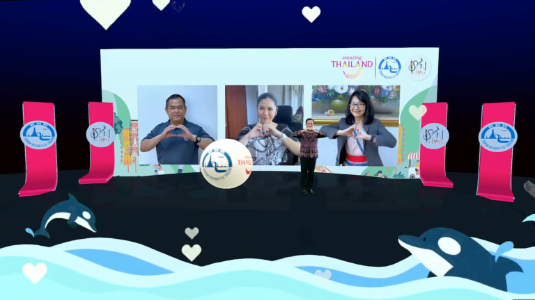 3.บรรกาศภายในงาน