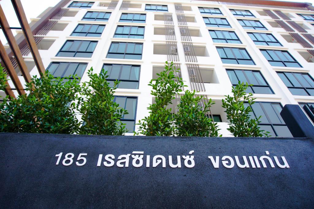 พนักงานต้อนรับกะกลางคืน ผู้ชาย