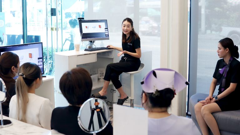 อินฟลูฯ น่าเชื่อถือกว่า? วิจัยพบ คนเจน Y–Z เมินหมอเกือบ 50%