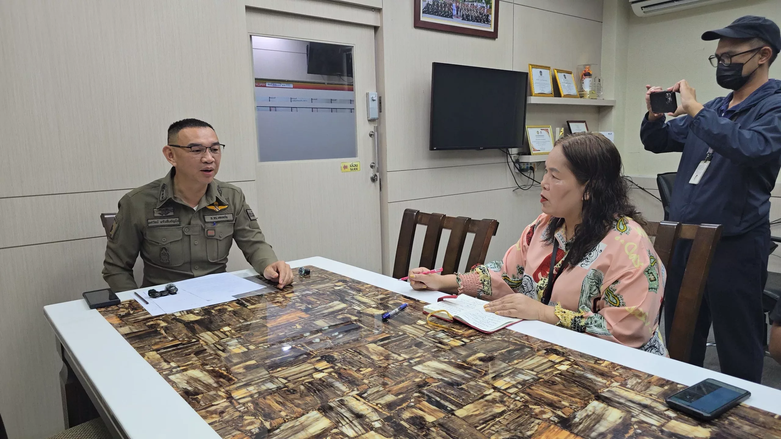 ตร.ขอนแก่นสอบ 3 คดีโยง “ป้าดา” พิสูจน์ทราบ 16 คน จ่อพิจารณาเพิ่มข้อหาอั้งยี่-ซ่องโจร